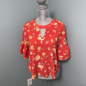 URBAN ROMANTICS size small A-line flower print key hole top blouse summer